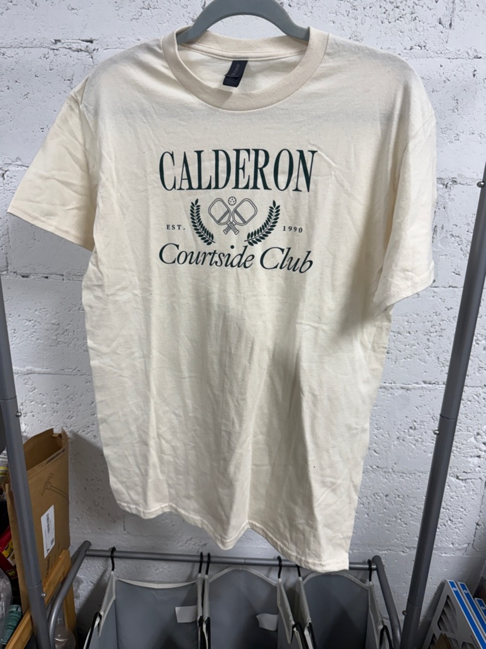Courtside Club Cream Graphic Pickleball T Shirt - Medium - NEVER WORN